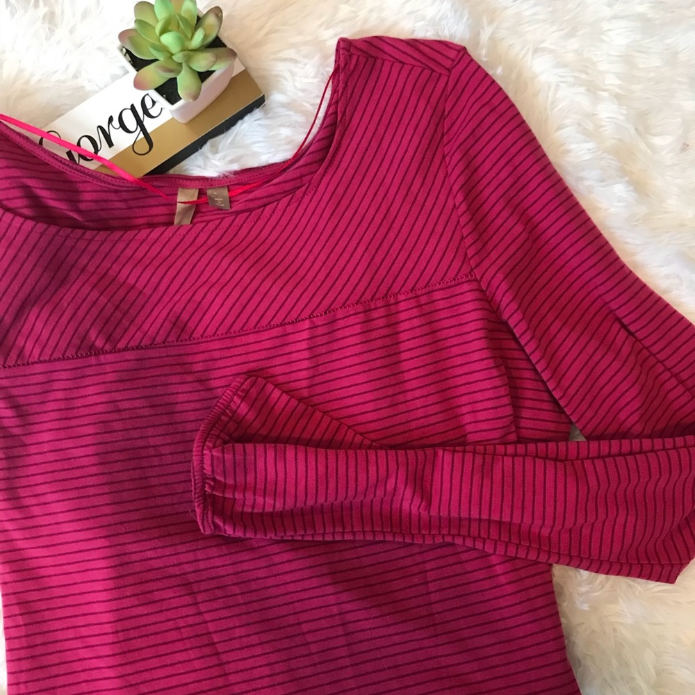 Just In🤰🏼New THYME Maternity Striped Maroon Top